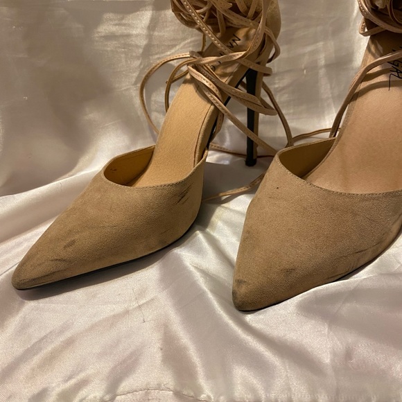 Nasty Gal Women’s Velvet Pointed Heels Size 9 👠 - Picture 2 of 16